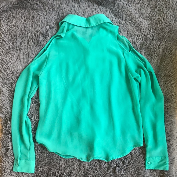 Nollie Open-Shoulder Button Down Shirt - Picture 3 of 4